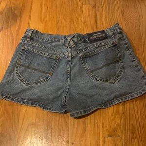 Vintage mid rise, medium wash in jorts